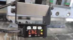 Automatic stencil printers